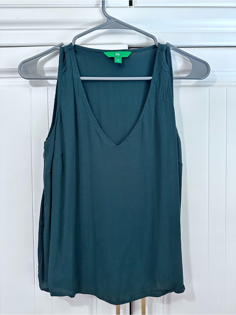 Green V-Neck Sleeveless Women's Top